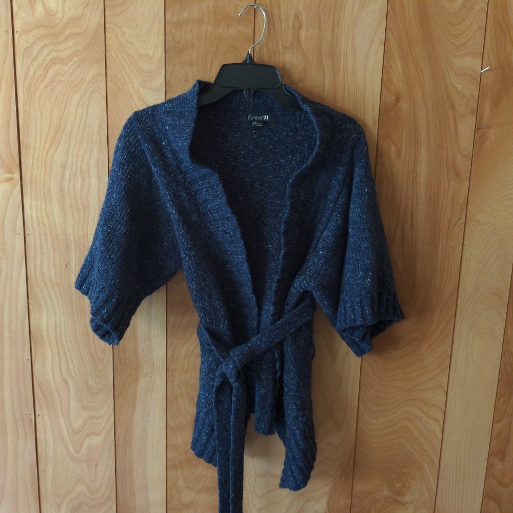 Size S Short sleeved sweater with sash